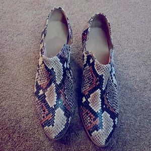 NWOT Madewell Snakeskin Booties